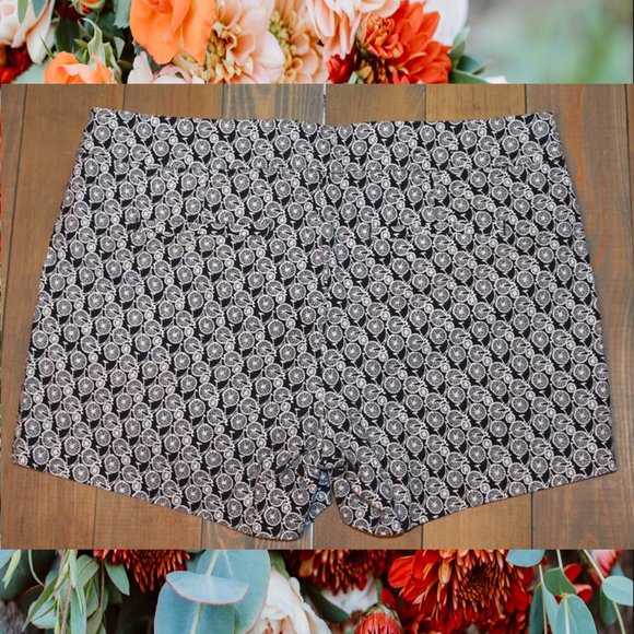 Banana Republic Hampton Fit Bicycle Print Shorts – Size 8 - Picture 3 of 3